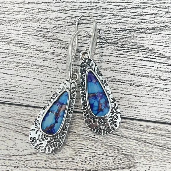 NWOT Silver Tone Faux Turquoise Pear Drop Earrings - Picture 4 of 6